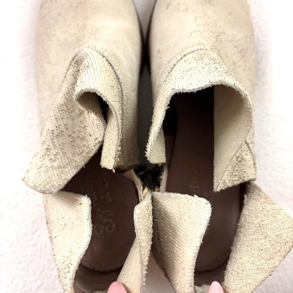 Seychelles Cream Towel‎ Leather SuedeTexture Almond Toe Zip Ankle Booties (9)